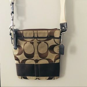 Small Coach Crossbody !!